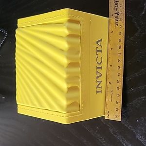 Invicta watch box empty 6"